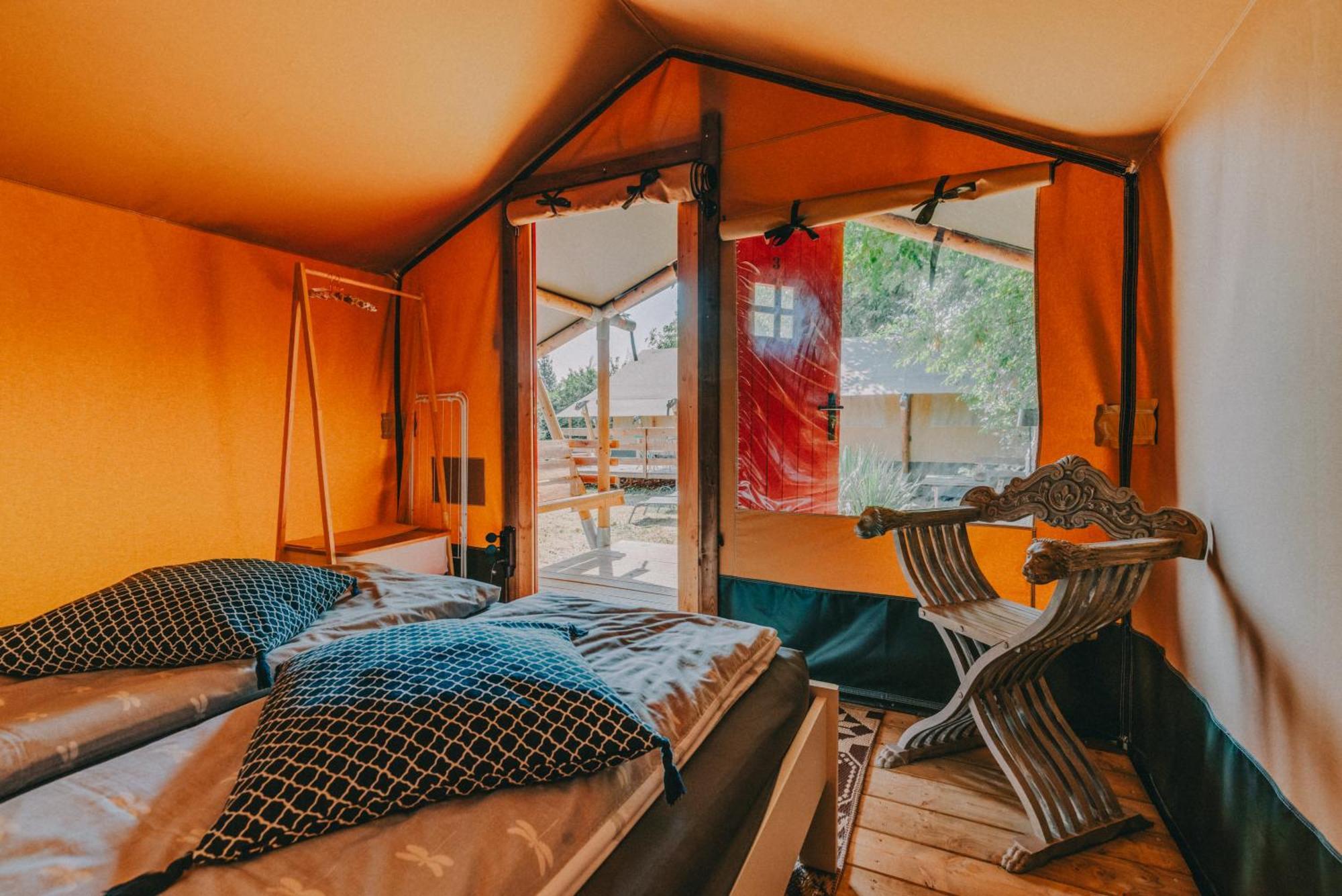 Rendes Glamping Hotel Balatonrendes Exterior photo
